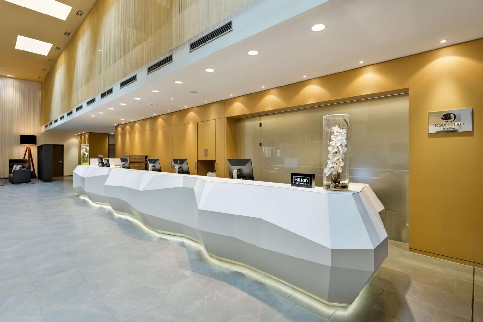 Doubletree By Hilton Schönbrunn 4*